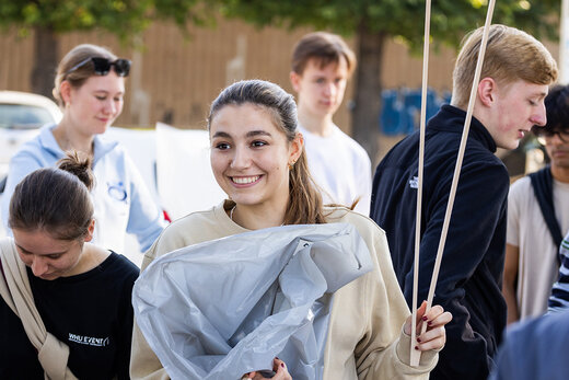 WHU Students Help Clean Up Banks of the River Rhine