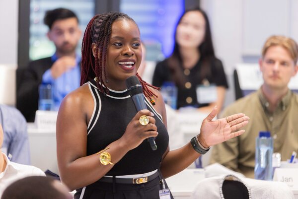 Mellany Metah Rombosia über die Stärke, aufzufallen und hervorzustechen